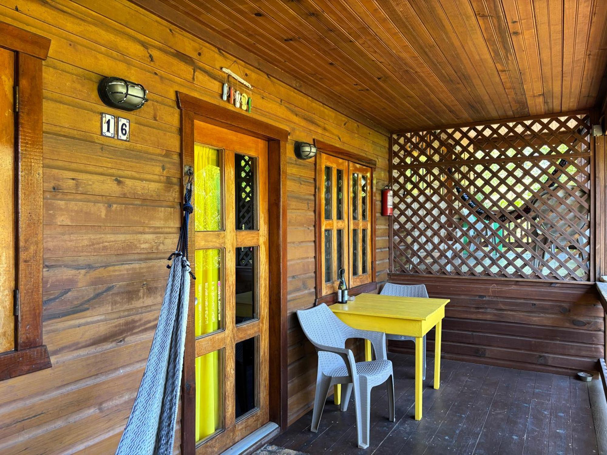 Seabreeze Inn West End Exterior photo